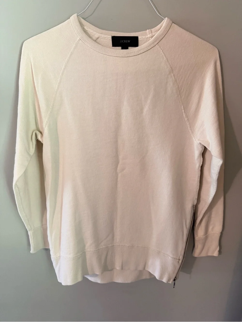 J crew cream crew neck sweatshirt. Cream color. Size xxs. Zippers on side